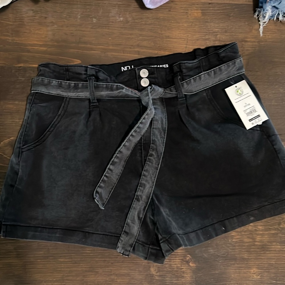 Denim high wasted paper bag shorts